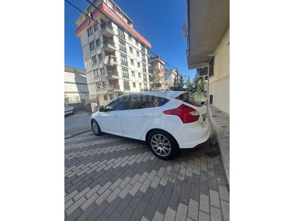 Sahibinden Ford Focus 1.6 TDCi Titanium 2012 Model 150000 km'de