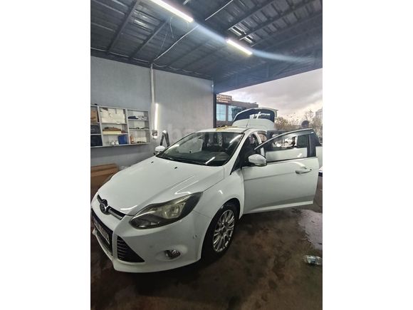 Sahibinden Ford Focus 1.6 TDCi Titanium 2012 Model 150000 km'de