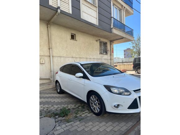 Sahibinden Ford Focus 1.6 TDCi Titanium 2012 Model 150000 km'de