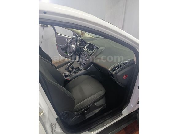 Sahibinden Ford Focus 1.6 TDCi Titanium 2012 Model 150000 km'de