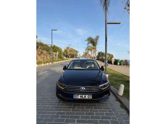 Sahibinden Volkswagen Passat 1.6 TDi BlueMotion Comfortline 2014 Model  2015 çıkışlı 208.000 km B8 kasa Siyah