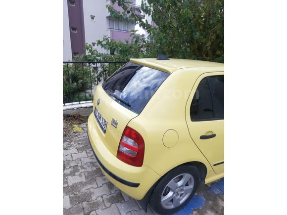 Sahibinden Skoda Fabia 1.4 Classic 2003 Model  255.000 km Sarı