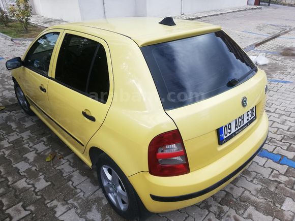Sahibinden Skoda Fabia 1.4 Classic 2003 Model  255.000 km Sarı