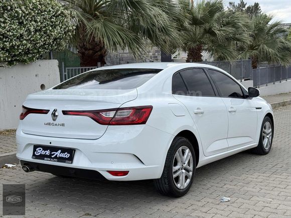 BERK AUTO'DAN-48 BİNDE-HATASIZ-BOYASIZ-KUSURSUZ MEGANE-4