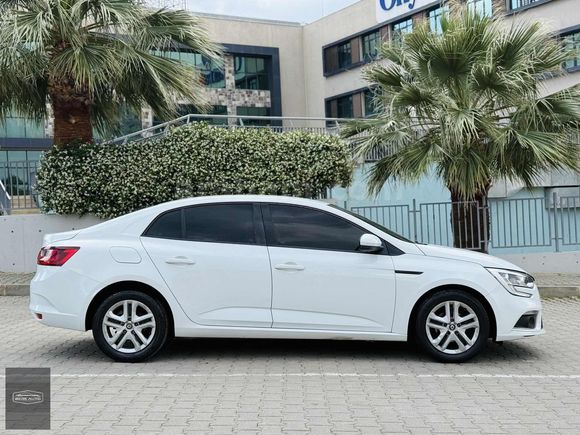 BERK AUTO'DAN-48 BİNDE-HATASIZ-BOYASIZ-KUSURSUZ MEGANE-4