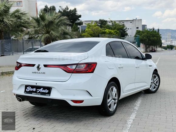 BERK AUTO'DAN-48 BİNDE-HATASIZ-BOYASIZ-KUSURSUZ MEGANE-4