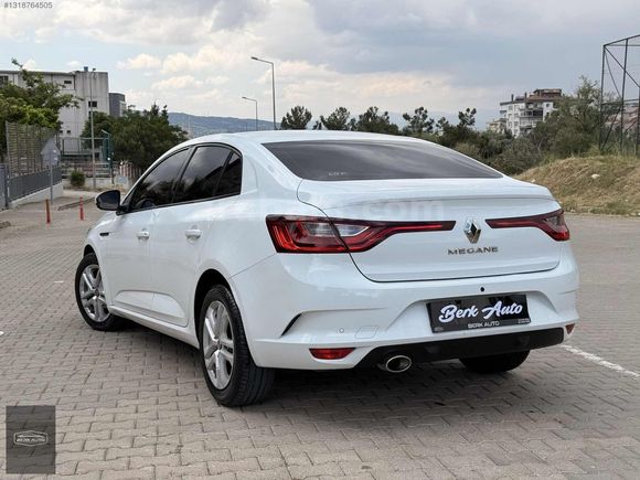 BERK AUTO'DAN-48 BİNDE-HATASIZ-BOYASIZ-KUSURSUZ MEGANE-4