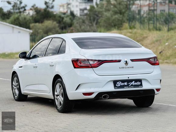 BERK AUTO'DAN-48 BİNDE-HATASIZ-BOYASIZ-KUSURSUZ MEGANE-4