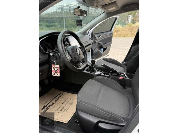 BERK AUTO'DAN-48 BİNDE-HATASIZ-BOYASIZ-KUSURSUZ MEGANE-4