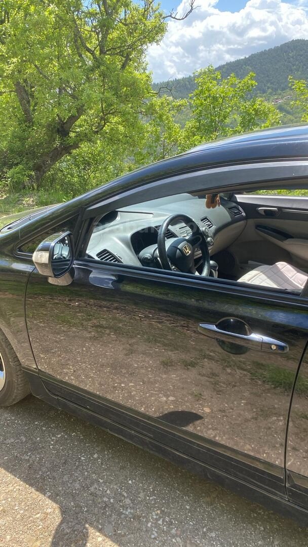 Sahibinden Honda Civic 1.6i VTEC Premium 2010 Model Kastamonu 220.000 km Siyah 4