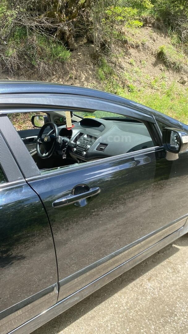 Sahibinden Honda Civic 1.6i VTEC Premium 2010 Model Kastamonu 220.000 km Siyah 5