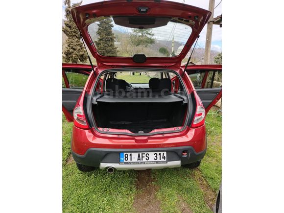 Sahibinden Dacia Sandero 1.6 Stepway 2012 Model