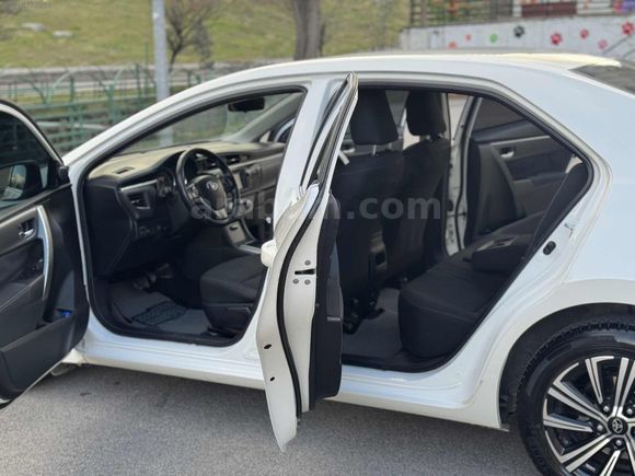 2014 MODEL TOYOTA COROLLA 1.4 DİZEL OTOMATİK HATASIZ