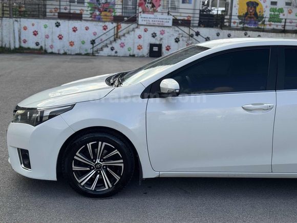 2014 MODEL TOYOTA COROLLA 1.4 DİZEL OTOMATİK HATASIZ