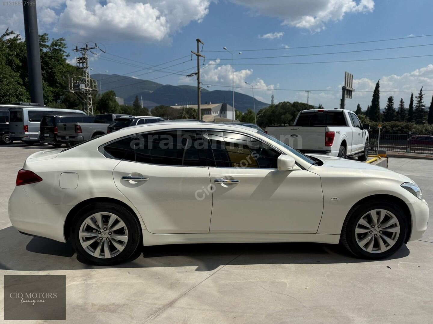 Galeriden Infiniti M M30d 2011 Model İzmir 129.000 km Beyaz 6