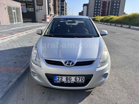 Sahibinden Hyundai i20 Troy 1.2 DOHC Team 2012 Model İstanbul 190.000 km Gri (Gümüş)