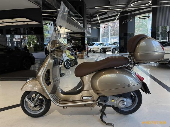 | UNIQ AUTO | 2011 VESPA GTS 250