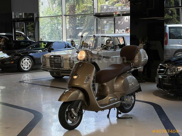 | UNIQ AUTO | 2011 VESPA GTS 250