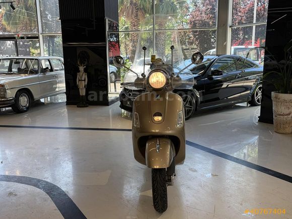 | UNIQ AUTO | 2011 VESPA GTS 250