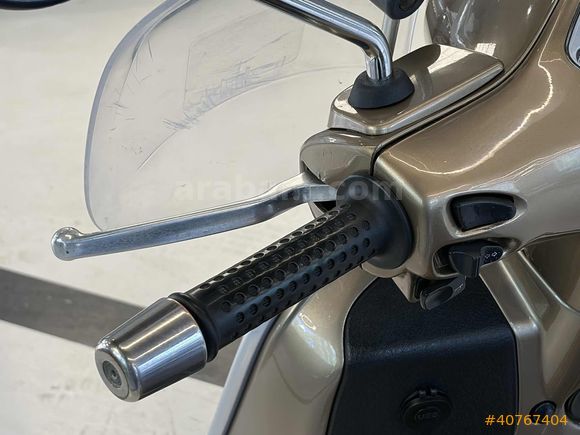 | UNIQ AUTO | 2011 VESPA GTS 250