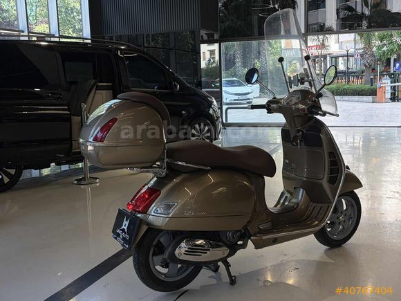 | UNIQ AUTO | 2011 VESPA GTS 250