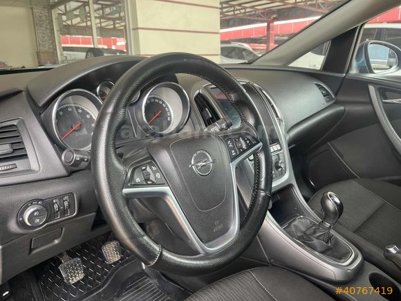 ERSAKAY 2 DEN OPEL ASTRA 1,6 LPG'Lİ TESLA EKRANLI EDİTİON PLUS..