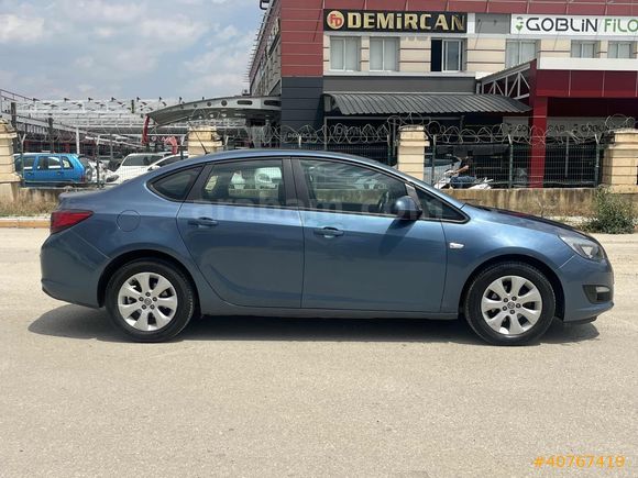 ERSAKAY 2 DEN OPEL ASTRA 1,6 LPG'Lİ TESLA EKRANLI EDİTİON PLUS..