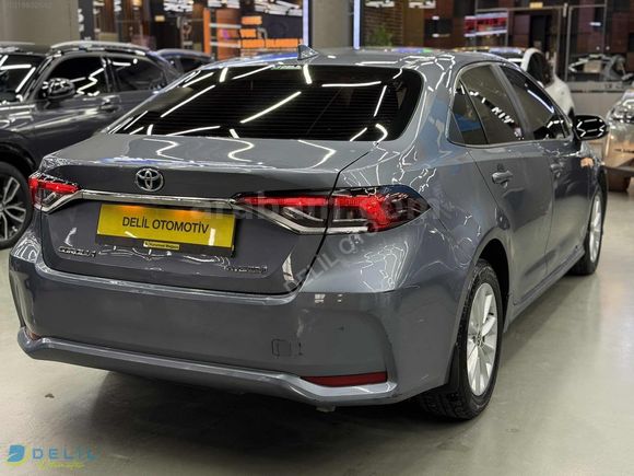 DELİL'DEN 2021 COROLLA HYBRID DREAM 1.8