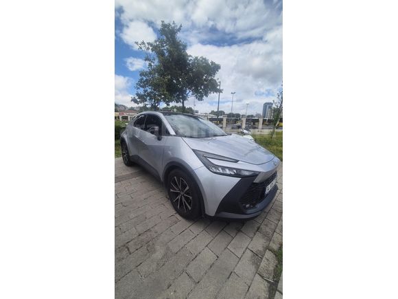 Sahibinden Toyota C-HR 1.8 Hybrid Passion 2025 Model
