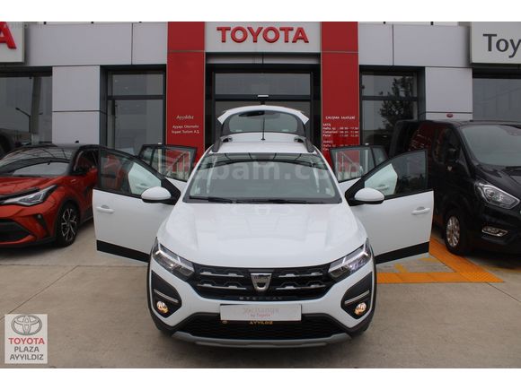 TOYOTA PLAZA AYYILDIZ'DAN SANDERO STEPWAY 1.0 PRESTİGE OTOMATİK.