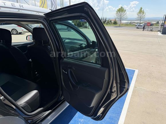 2014 DACIA DUSTER 1.5 DCI 4X4 LAUREATE 110 HP