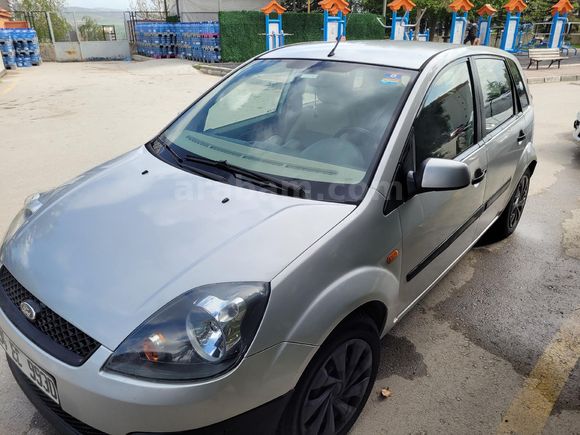 Sahibinden Ford Fiesta 1.4 TDCi Comfort 2007 Model  250.000 km Gri