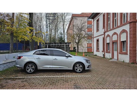 Sahibinden Renault Megane 1.3 TCe Touch 2024 Model 