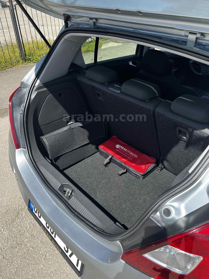 Sahibinden Opel Corsa 1.2 Twinport Enjoy 111 2010 Model Ordu 67.000 km Gri 6