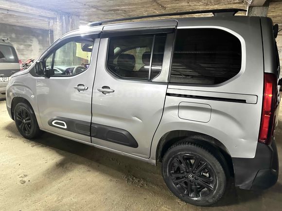 Sahibinden Citroen Berlingo 1.5 BlueHDI Feel Bold 2022 Model  64.000 km Gri