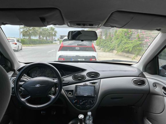 Sahibinden Ford Focus 1.6 Ghia 2001 Model 