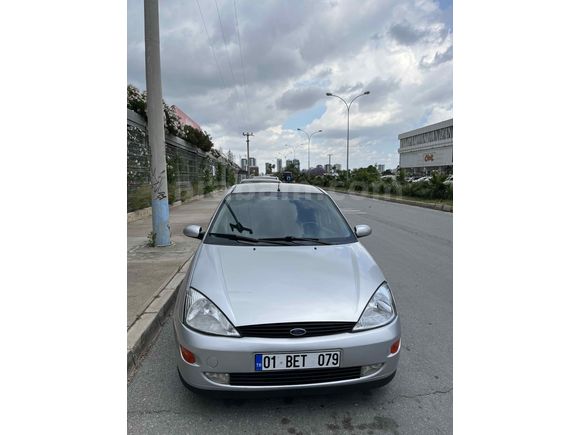 Sahibinden Ford Focus 1.6 Ghia 2001 Model 