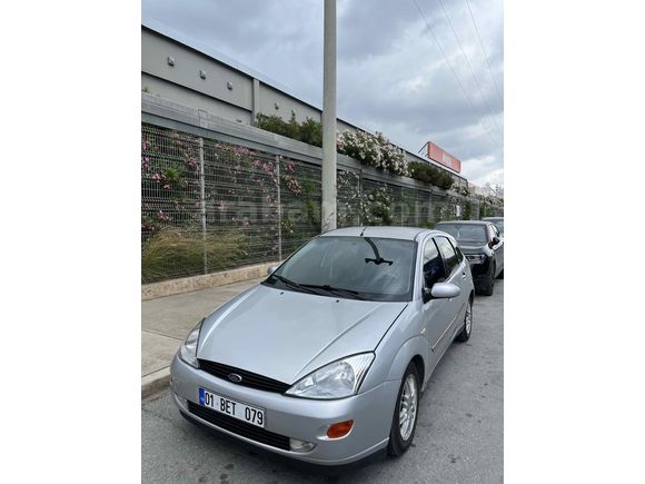 Sahibinden Ford Focus 1.6 Ghia 2001 Model 