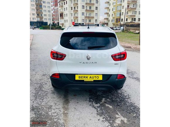 BERK AUTO DAN RENAULT KADJAR 1.5 DCI ICON