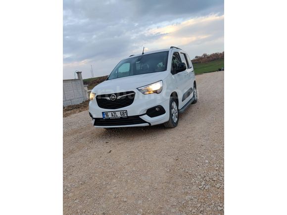 Sahibinden Opel Combo 1.5 CDTI Edition 2022 Model Bursa 110.000 km Beyaz