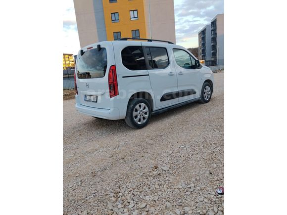 Sahibinden Opel Combo 1.5 CDTI Edition 2022 Model Bursa 110.000 km Beyaz