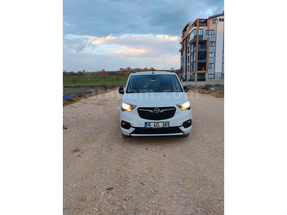 Sahibinden Opel Combo 1.5 CDTI Edition 2022 Model Bursa 110.000 km Beyaz