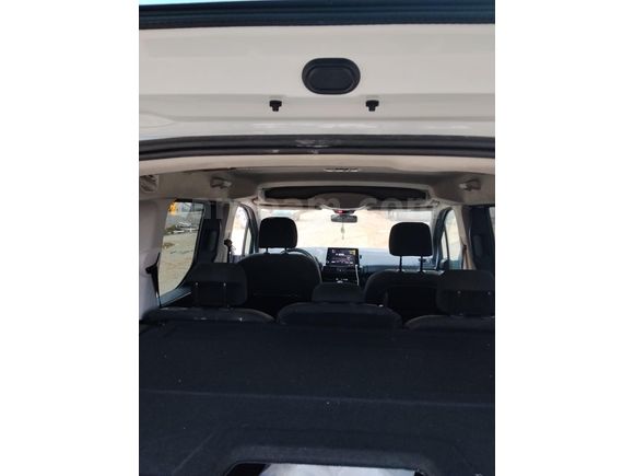 Sahibinden Opel Combo 1.5 CDTI Edition 2022 Model Bursa 110.000 km Beyaz