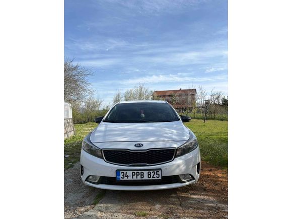 Sahibinden Kia Cerato 1.6 CRDi Concept Plus 2017 Model  222.000 km Beyaz