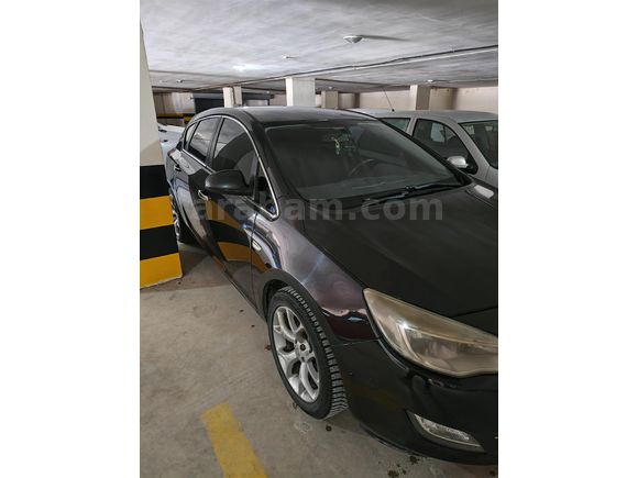Sahibinden Opel Astra 1.6 Edition 2012 Model  211500 km Siyah