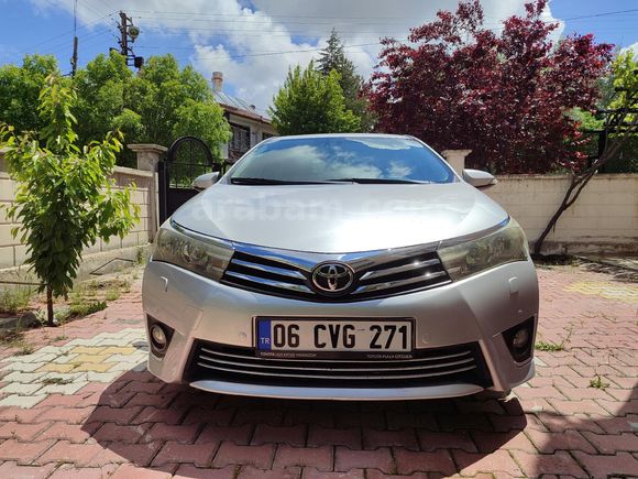 Sahibinden Toyota Corolla 1.6 Premium 2013 Model  159.000 km Gri (Gümüş)