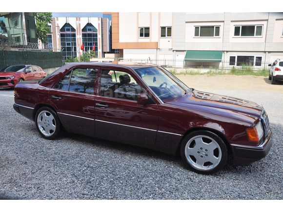 1991 MERCEDES 200 E (senetle taksitlendirme seçeneğimiz vardır)
