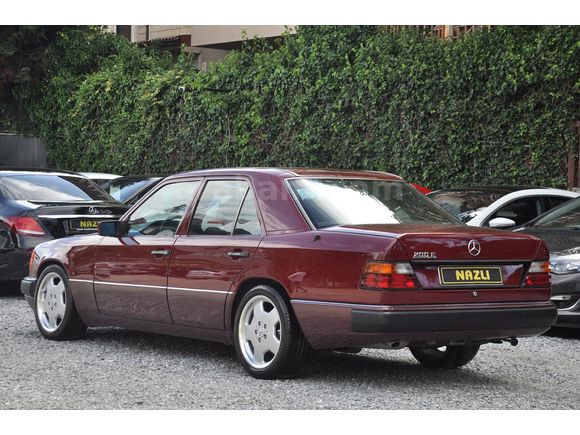 1991 MERCEDES 200 E (senetle taksitlendirme seçeneğimiz vardır)