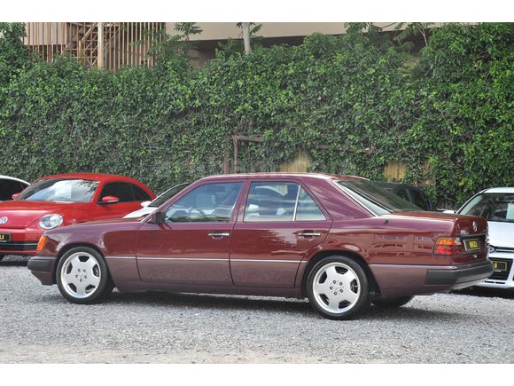1991 MERCEDES 200 E (senetle taksitlendirme seçeneğimiz vardır)