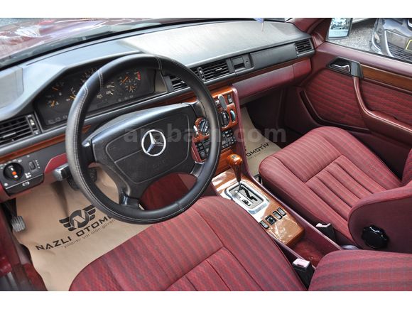 1991 MERCEDES 200 E (senetle taksitlendirme seçeneğimiz vardır)